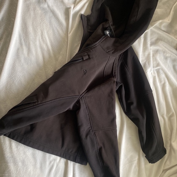 Snozu black thick jacket polyester - Picture 5 of 6